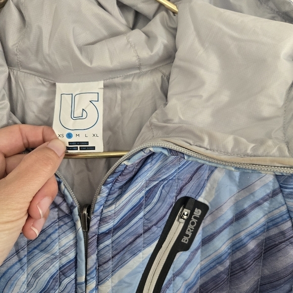 Burton Cabin Women's Reversible Insulated Nylon Quilted Pullover Blue Gray Small - Picture 4 of 9